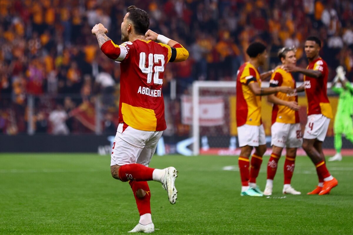 Sieg in Unterzahl: Galatasaray ringt Kasimpasa mit 3:1 nieder und sichert sich die Tabellenführung