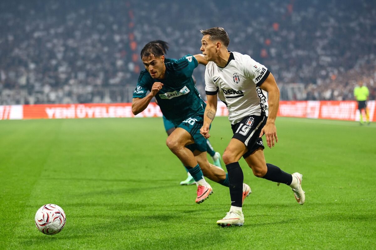 Besiktas kämpft Kocaelispor mit 2:1 nieder und erobert den zweiten Tabellenplatz