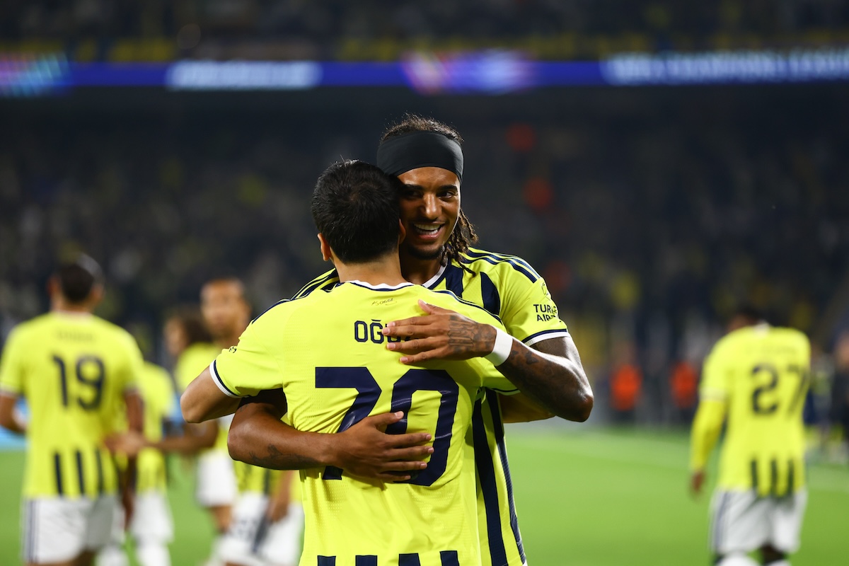 Furioser Start, fatales Ende: Fenerbahce schenkt 2:0-Führung her und spielt nur Remis gegen Slavia Prag