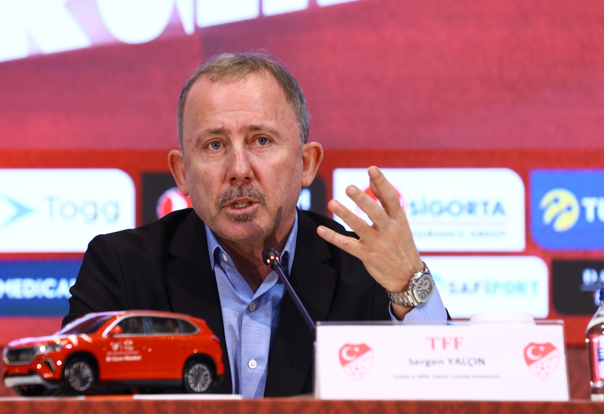 Offizieller Festakt in Riva: Sergen Yalcin unterschreibt und wird neuer türkischer Nationaltrainer