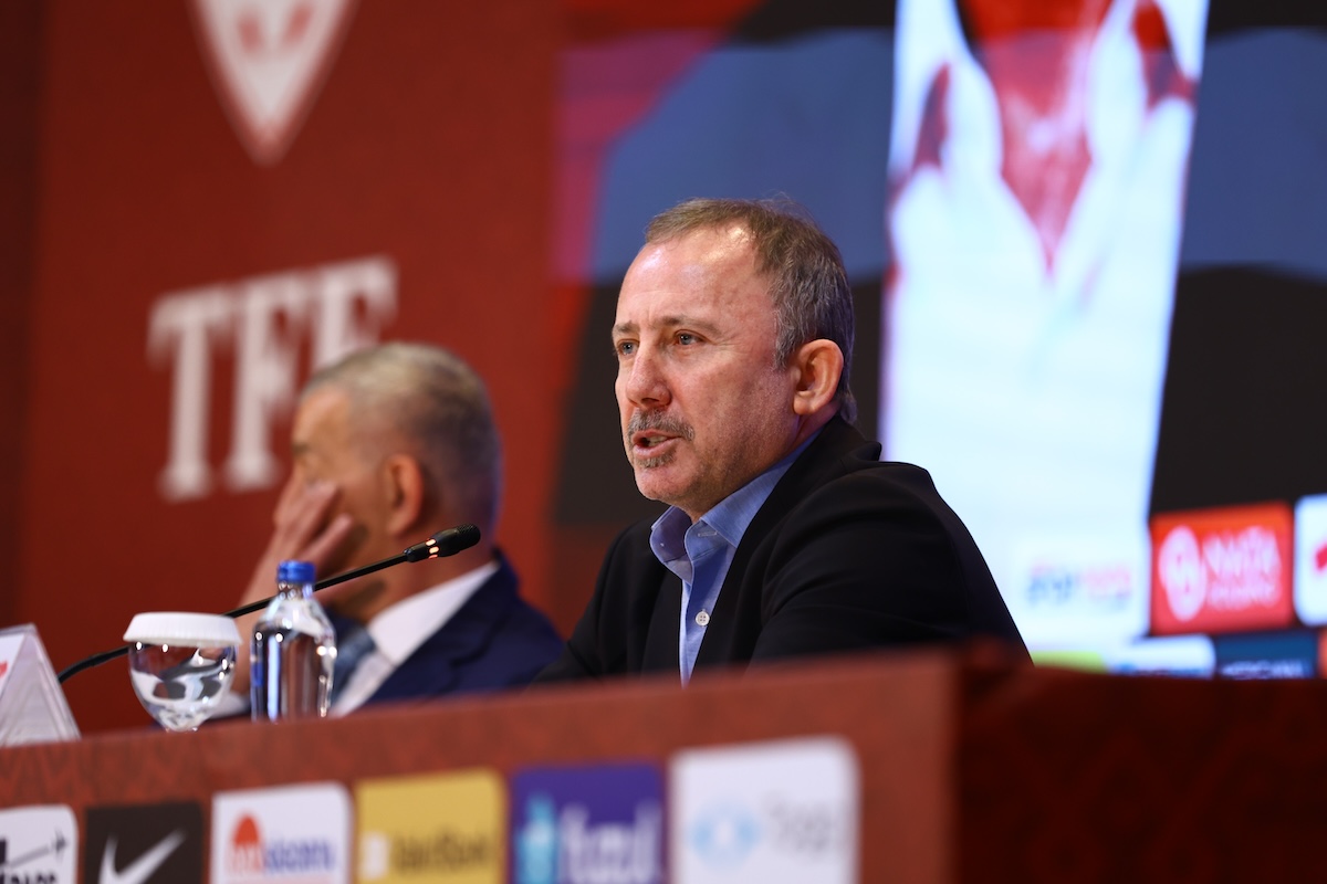 Offizieller Festakt in Riva: Sergen Yalcin unterschreibt und wird neuer türkischer Nationaltrainer