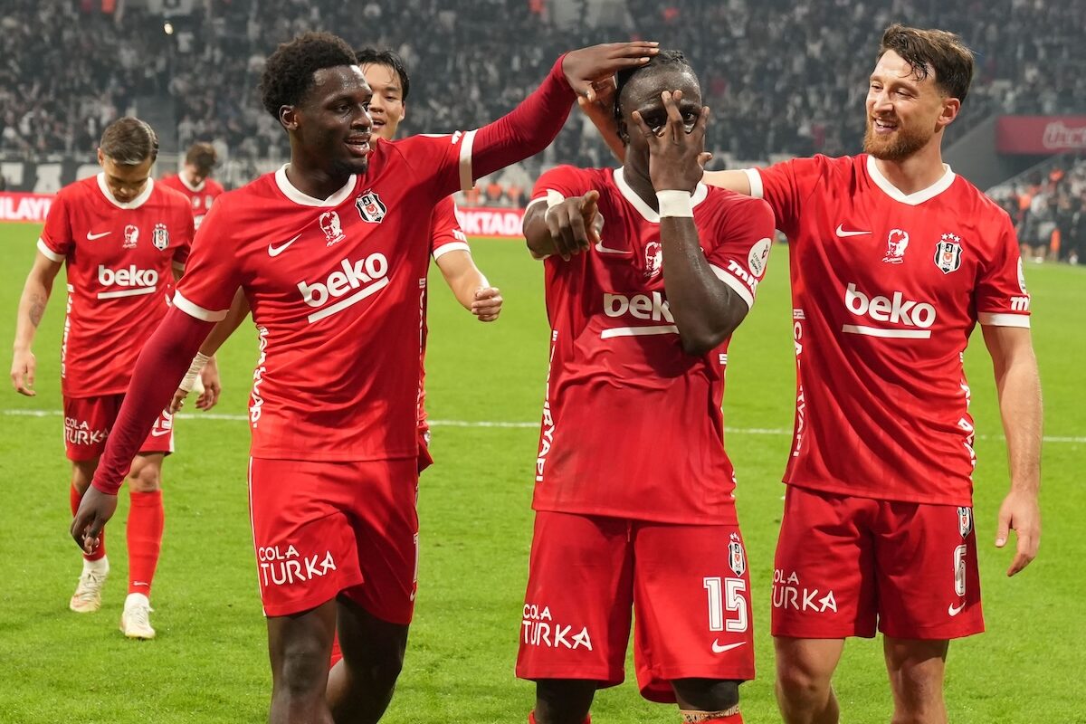 Joker-Tore sichern den Sieg: Besiktas schlägt Basaksehir mit 2:0 und bleibt zu Hause ungeschlagen